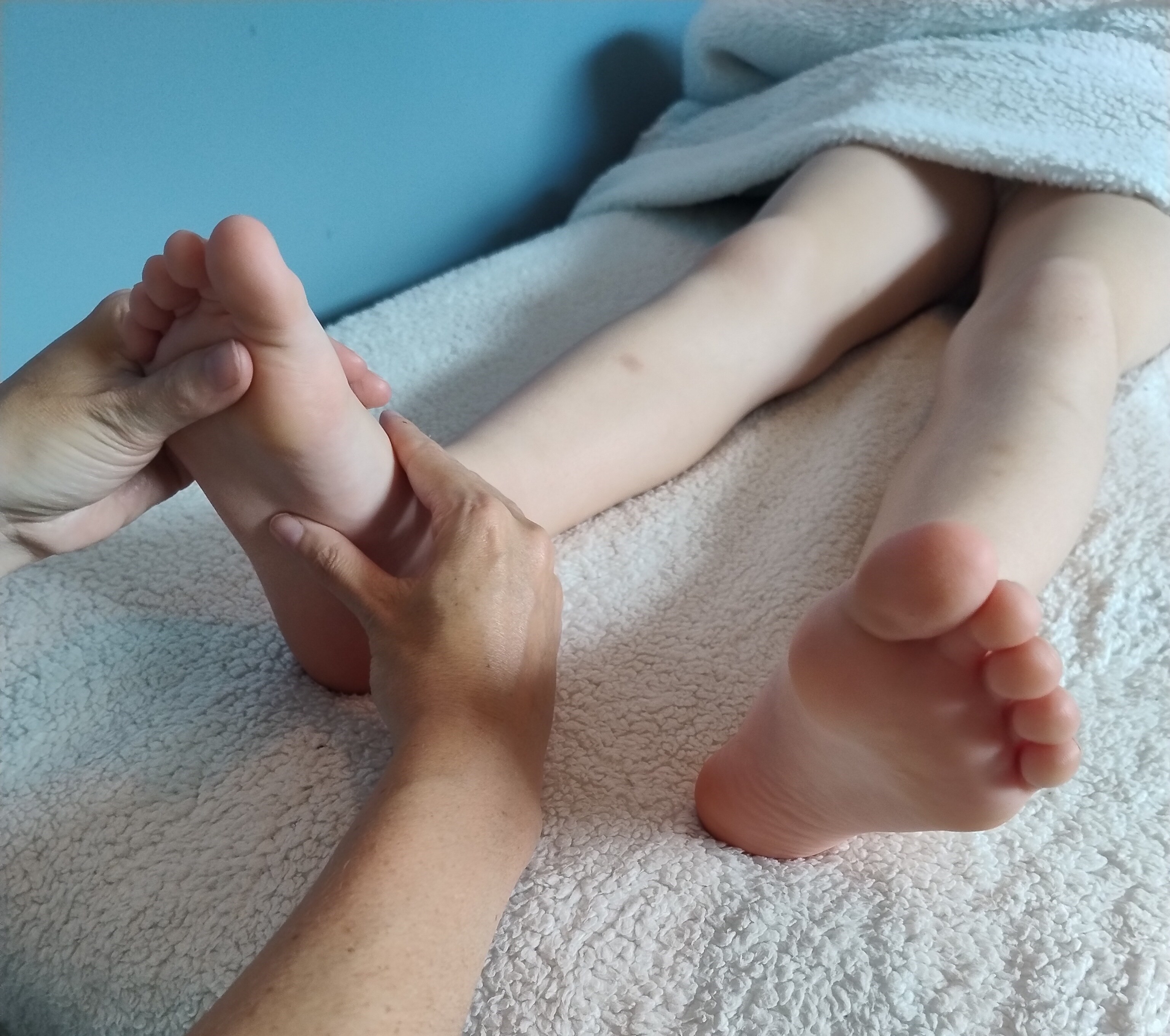 massage workshop ik met benen kind.jpg